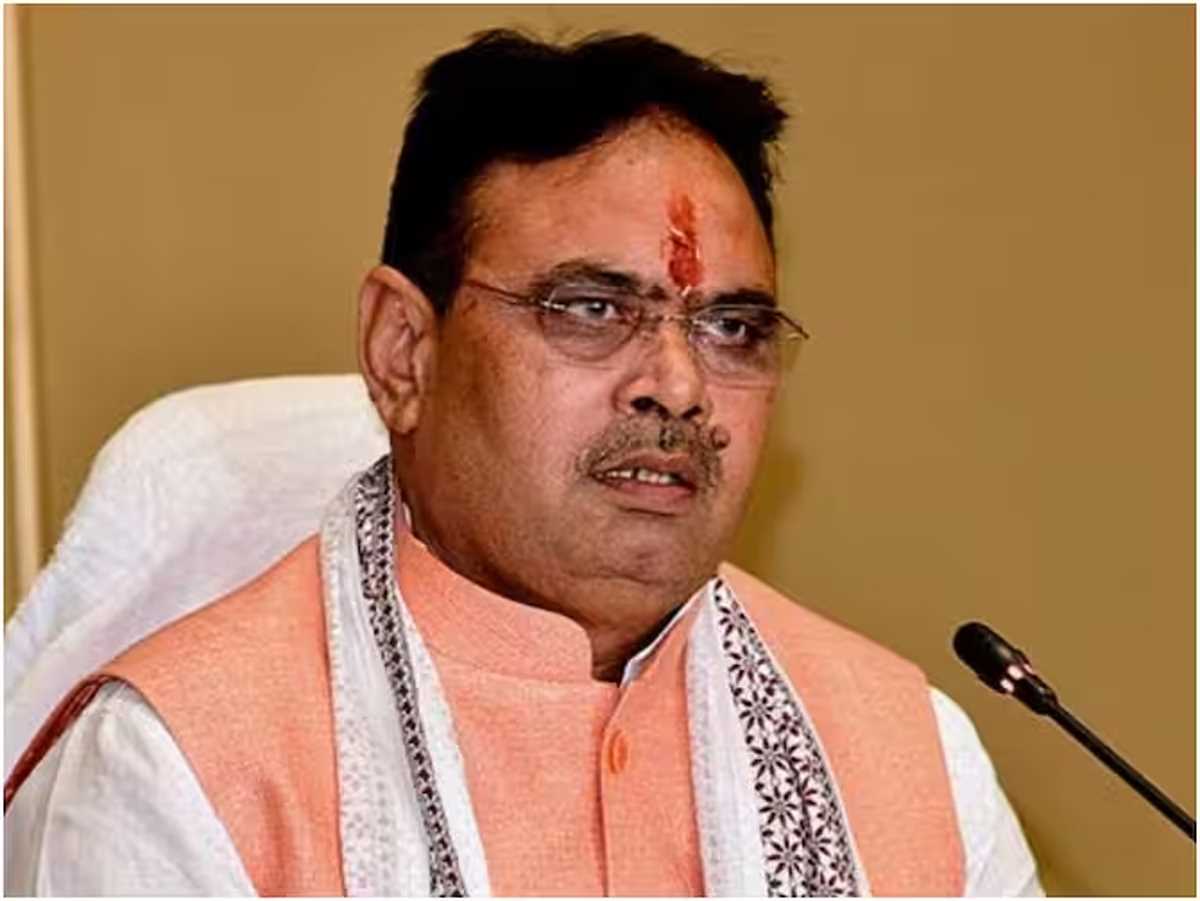 राजस्थान के मुख्यमंत्री ने पेपर लीक मामले पर चर्चा के लिए बैठक की राजस्थान के मुख्यमंत्री ने पेपर लीक मामले पर चर्चा के लिए बैठक की